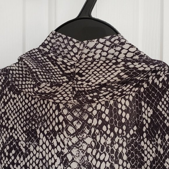 Tokito python print romper (size 8 AUS, size S US) - Picture 12 of 15